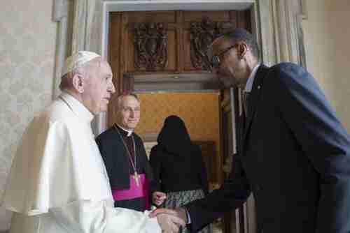 Pope Francis meets Rwanda's president Paul Kagame on Monday (CNA)