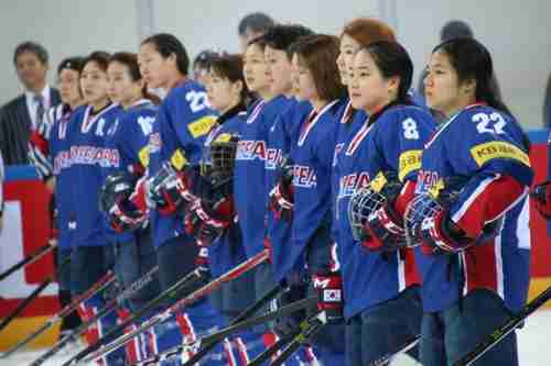 The South Korean women`s ice hockey team may play with the North Korean team (Yonhap)