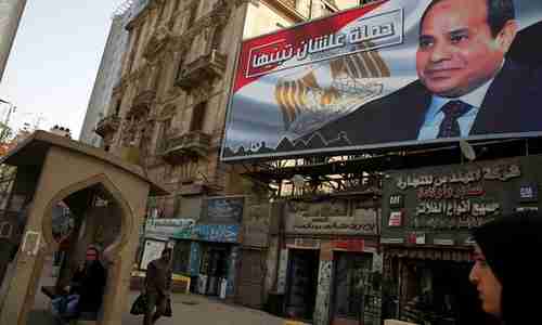 Outsized election poster of al-Sisi in Cairo (Reuters)