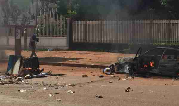 Aftermath of violence clashes in Bangui, CAR, on May 1 (Defense Post)